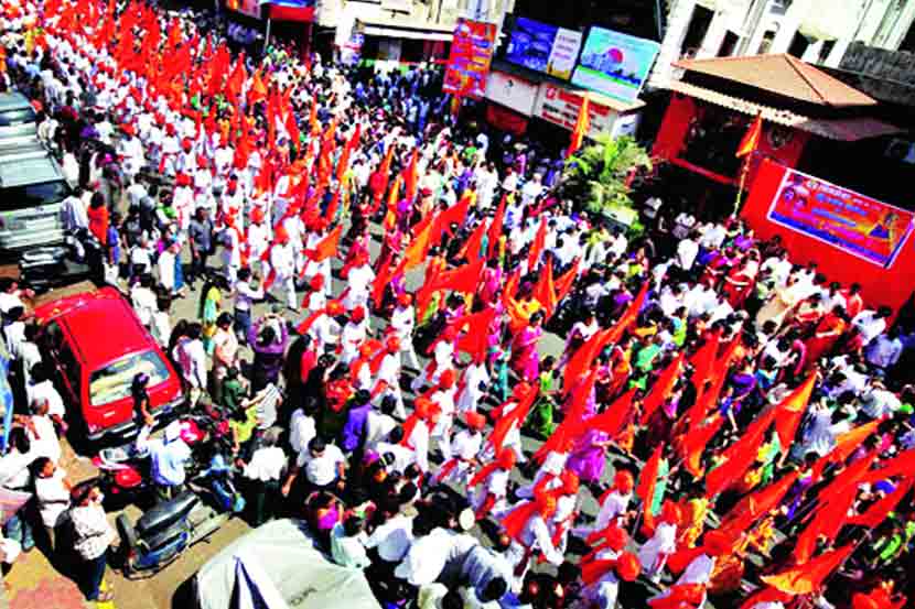 नववर्ष स्वागतासाठी जल्लोषात यात्रा