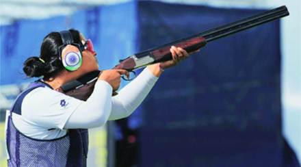 डबल ट्रॅप नेमबाजीत भारताच्या श्रेयसी सिंहचा सुवर्णवेध