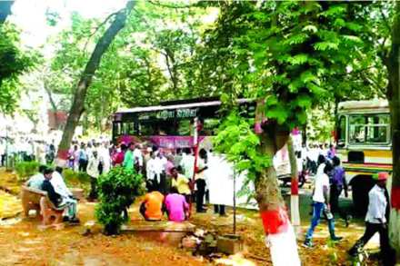 विद्यापीठ संकुलात धार्मिक, राजकीय कार्यक्रमांची जंत्री