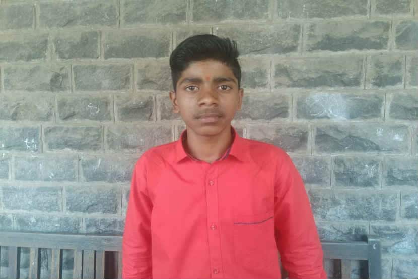 आकाशला सीएस व्हायचं आहे आणि यासाठी वाट्टेल तितकी मेहनत घेण्याची तयारी त्यानं दर्शवली आहे. 
