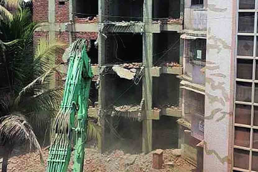 डोंबिवली एमआयडीसीतील आजदे गावात मागील वर्षी केलेली इमारत तोडकामाची कारवाई.