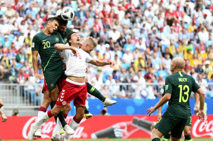 FIFA World Cup 2018 DEN vs AUS : ऑस्ट्रलियाने डेन्मार्कला बरोबरीत रोखले; बाद फेरीतील आव्हान जिवंत