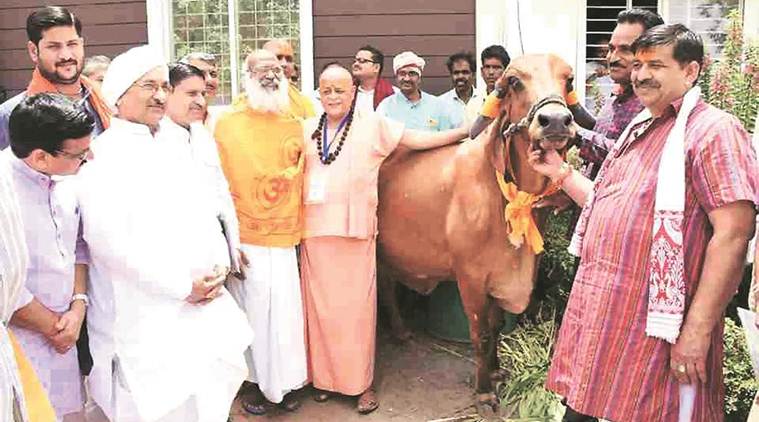 मध्य प्रदेशच्या एका कॅबिनेट मंत्र्याने मुख्यमंत्री शिवराजसिंह चौहान यांना गौ मंत्रालय (गाय) सुरू करण्याची मागणी केली आहे. 