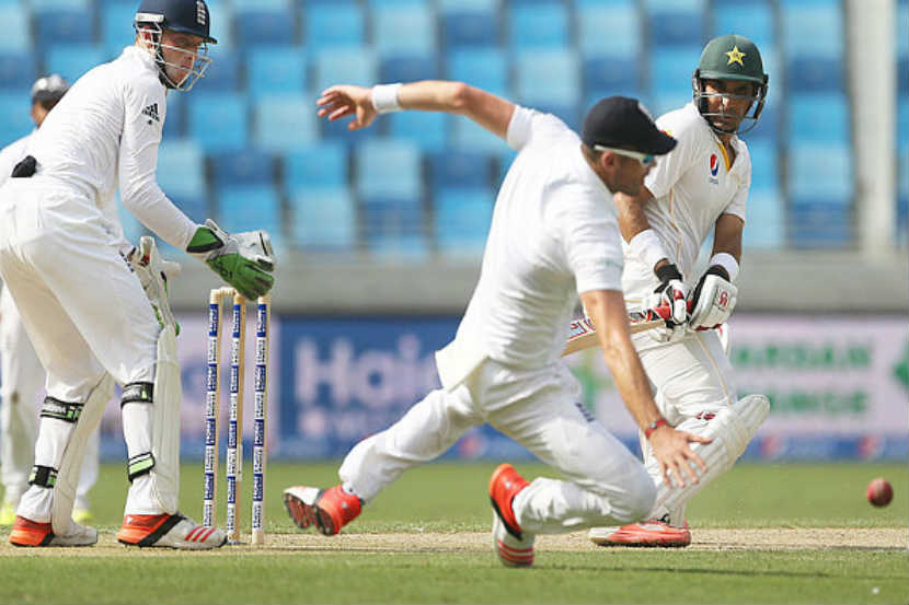 दुसऱ्या कसोटीत इंग्लंडचा पाकिस्तानवर डावाने विजय, भेदक गोलंदाजीसमोर पाकची शरणागती