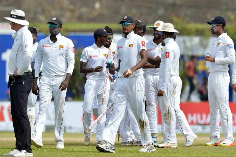 पहिल्या कसोटीत विजय मिळवणारा श्रीलंकेचा संघ