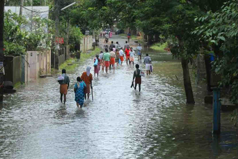 केरळमध्ये ८ ऑगस्टपासून झालेल्या जोरदार पावसामुळे पूरस्थिती निर्माण झाली.