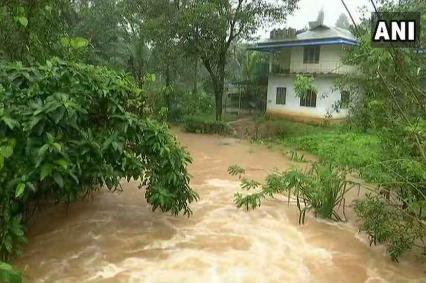 केरळमध्ये पावसाचा धुमाकूळ, नौदलाला सज्ज राहण्याचे आदेश