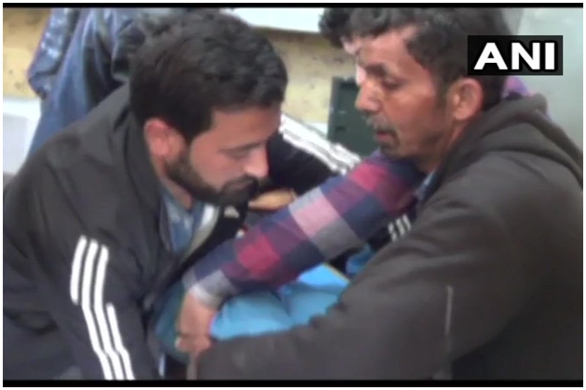 जम्मू-काश्मीर : शोपियामध्ये पोलीस स्टेशनवर दहशतवादी हल्ला; एक पोलीस शहीद