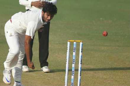 IND vs WI : मुंबईकर शार्दुलची ‘खडूस’ खेळी; दुखापतीनंतरही उतरला मैदानात