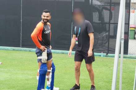 IND vs AUS : ऑस्ट्रेलियाचा ‘हा’ दिग्गज खेळाडू विराटला देतोय टिप्स?