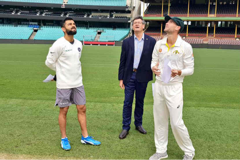 IND vs AUS : ‘हे वागणं बरं नव्हं!’; टॉससाठी शॉर्ट्स घालून आल्याने कोहली ट्रोल