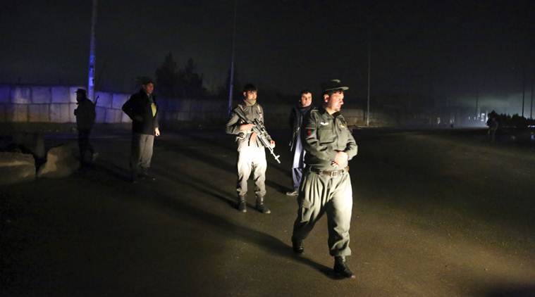 अफगाणिस्तानची राजधानी काबूल बुधवारी रात्री उशिरा बॉम्बस्फोटाने हादरली. या स्फोटात किमान १० जण ठार तर सुमारे २० लोक गंभीर जखमी झाल्याचे वृत्त आहे.