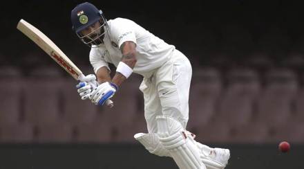 IND vs AUS : विराटने मिळवले सचिन, द्रविडच्या पंगतीत स्थान
