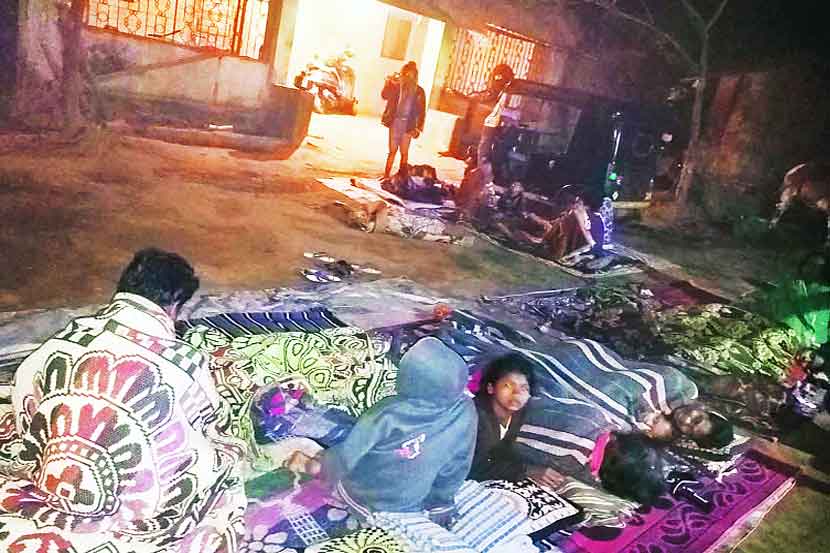 भूकंपाची आगाऊ सूचना देणारी यंत्रणा प्रशासनाने येथे बसवावी, अशी मागणी स्थानिकांनी केली आहे.