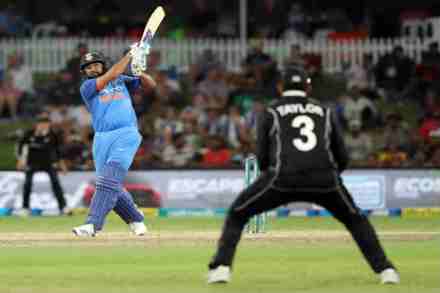 IND vs NZ : टी२० मालिकेत विराटच्या विक्रमाला रोहितपासून धोका