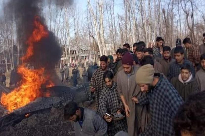 जम्मू काश्मीरमध्ये कोसळलं भारतीय वायुसेनेचं लढाऊ विमान
