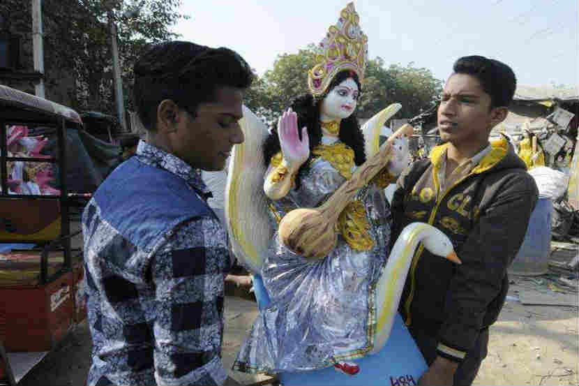 आम्ही सेक्युलर आहोत म्हणत.. महाविद्यालयाने सरस्वती पूजेला परवानगी नाकारली