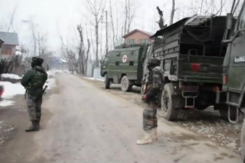 जम्मू-काश्मीरमधील बडगाम येथे सुरक्षादल आणि दहशतवाद्यांमध्ये चकमक सुरू आहे. (संग्रहित छायाचित्र)