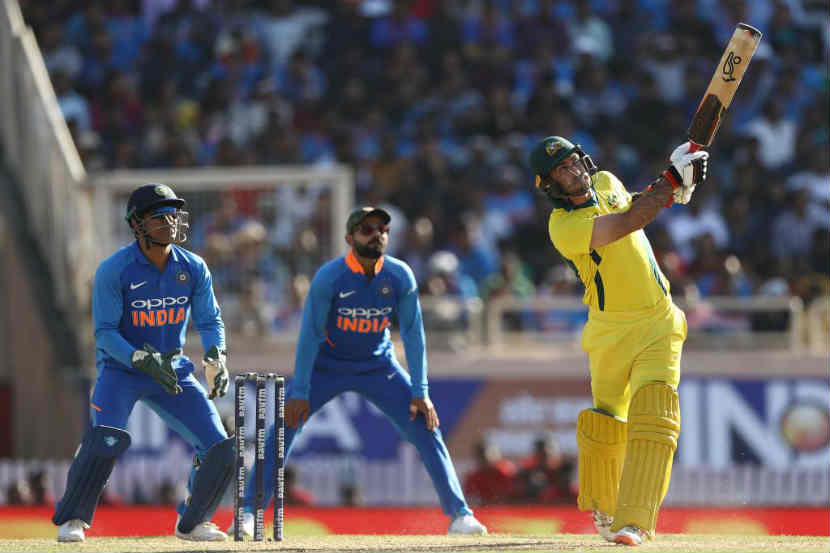 विराट कोहली कर्णधार म्हणून धोनीवर अवलंबून – अनिल कुंबळे