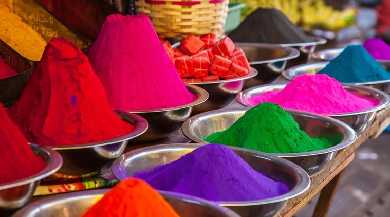 indian holi colors at market