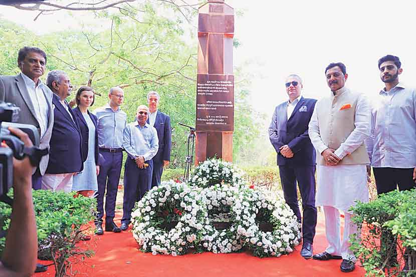 कोल्हापुरातील  महावीर गार्डन येथील स्मृती स्तंभाला पोलंडचे राजदूत अँडम बुरोकोस्की, उच्चायुक्त डेमियन आयरझीक, संभाजीराजे छत्रपती आदींनी आदरांजली वाहिली.