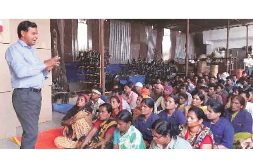 सेवाध्यास : व्यसनांपासून दूर जाताना..