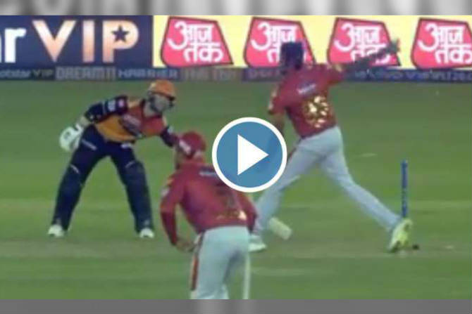 IPL 2019 : अश्विनच्या ‘मंकडिंग’चा वॉर्नरने घेतला धसका; पहा भन्नाट Video