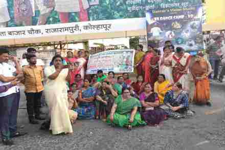 दुष्काळावरून राष्ट्रवादीच्या महिला आक्रमक, चंद्रकांतदादांविरोधात निदर्शनं