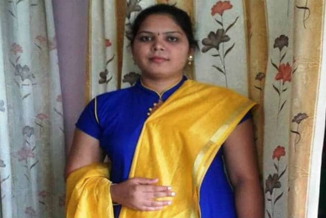 महिला कर्मचाऱ्याचा मृत्यू, आजारपणातही निवडणुकीचे काम दिल्याचा आरोप