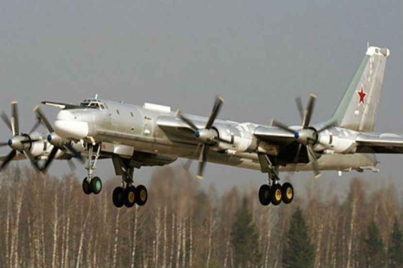 अमेरिकेच्या फायटर विमानांनी रोखली रशियन बॉम्बर विमाने