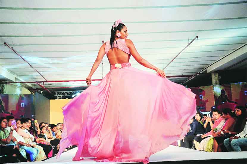 सामाजिक बांधिलकीतून उमटलेला आविष्कार
