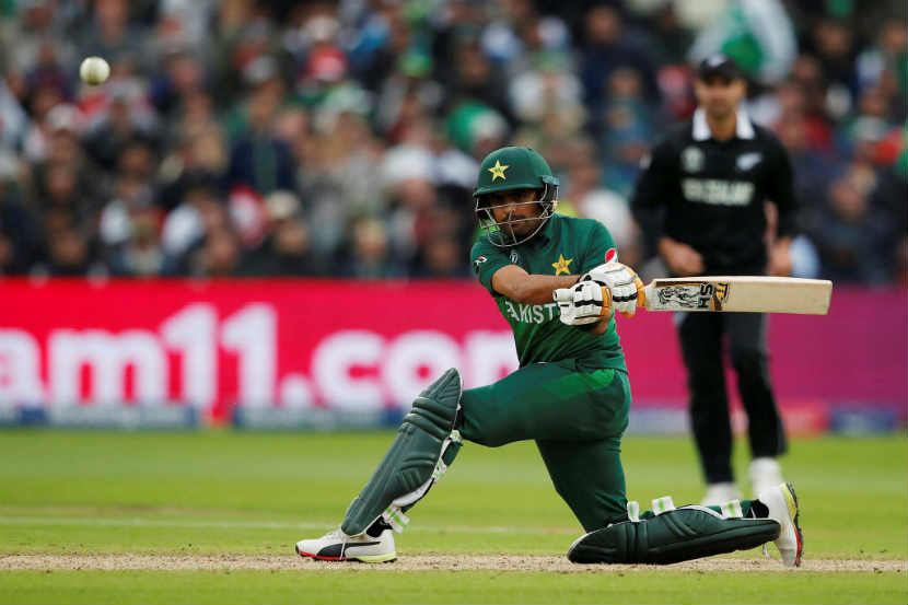बाबर आझमच्या शतकामुळे पाकिस्तान विजयी, न्यूझीलंडवर मात; स्पर्धेतलं आव्हान कायम