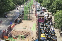 आक्रसलेला ‘एलबीएस’!