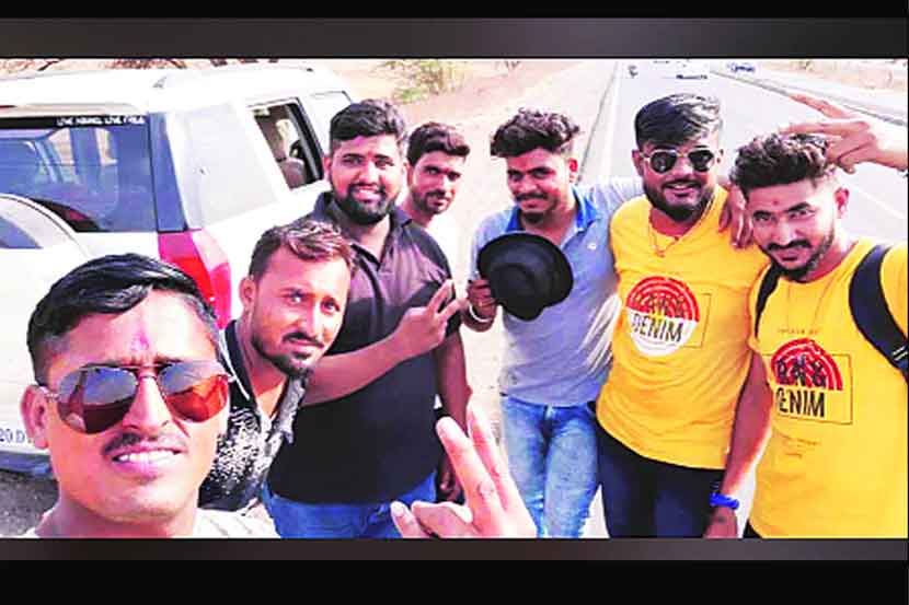 अपघातापूर्वीचा मोटारातील प्रवाशांचा सेल्फी