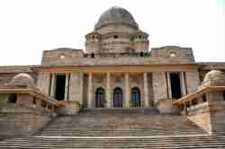 भवन्स प्रकरणी महानिर्मितीला उत्तर दाखल करण्याचे आदेश