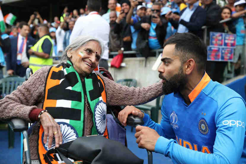टीम इंडियाच्या विजयासाठी गणपतीला प्रार्थना करणाऱ्या या आजी कोण आहेत माहित आहे?