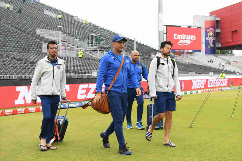 World Cup 2019 : मैदानावर पाऊल ठेवताच धोनीचा विक्रम, सचिनच्या पंगतीत मिळवलं स्थान