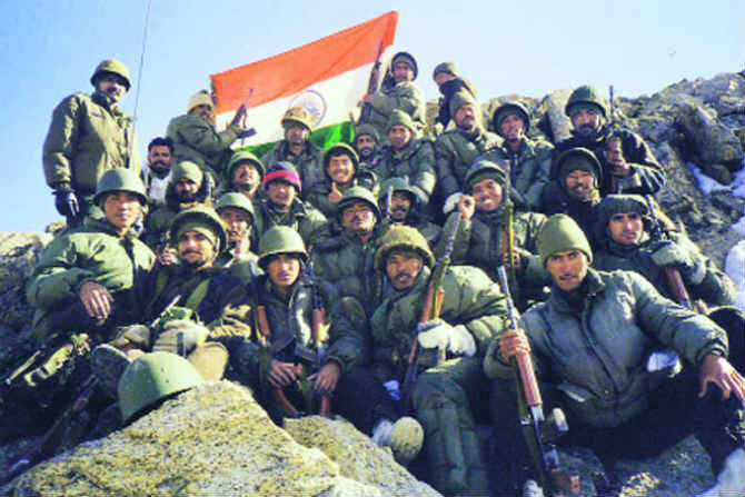 Kargil Vijay Diwas : जाणून घ्या, कारगिल युद्धाचं बॉलिवूड कनेक्शन!