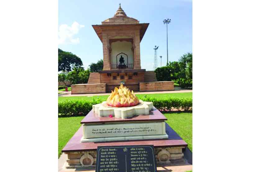 स्मृती मंदिर प्रकरणी राष्ट्रीय स्वयंसेवक संघ प्रतिवादीच