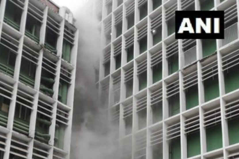 दिल्लीतील एम्स रुग्णालयाला आग