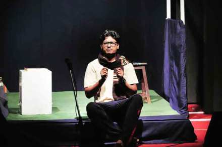 पराभूतांचं हतबल जगणं  – ‘जन्म- एक व्याधी..’