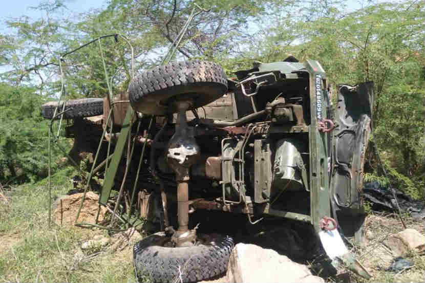 राजस्थान : हवाई दलाचा ट्रक दरीत कोसळला, ३ जवानांचा मृत्यू