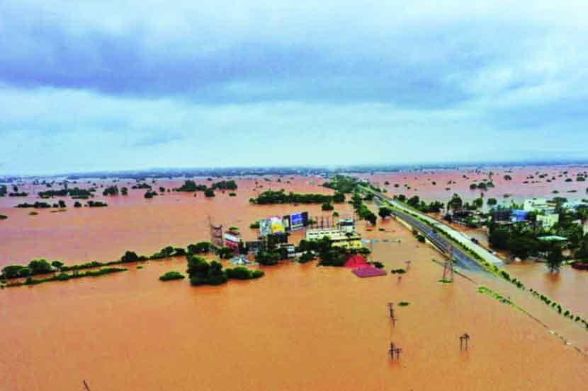 महापूरानंतर कोल्हापूरमध्ये आत्मपरीक्षणाऐवजी आरोपांच्या फैरी