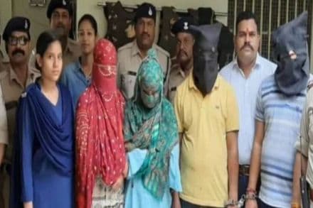 मध्य प्रदेश: हनी ट्रॅप गँगच्या निशाण्यावर होते १३ IAS अधिकारी, सेक्स व्हिडीओ तयार करुन ब्लॅकमेल करण्याचा होता कट
