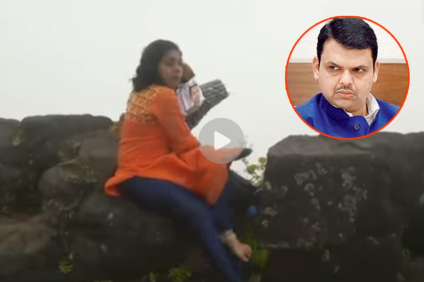 दूर्गप्रेमींनी नोंदवला निषेध