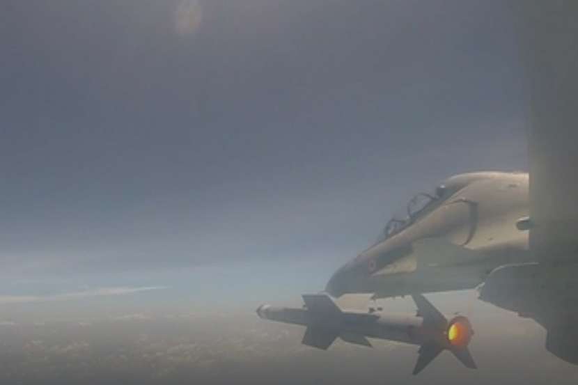 पाकिस्तान विरोधात भारताला मिळालं घातक ‘अस्त्र’, ७० किमी अंतरावरुनही F-16 पाडणं शक्य