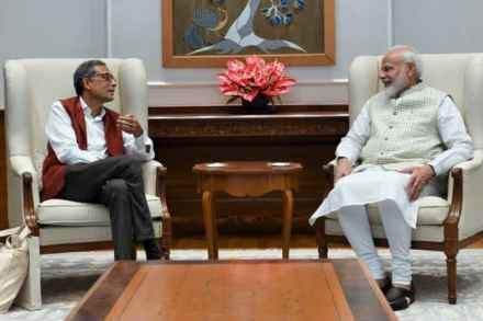 नवी दिल्ली : नोबेल विजेते अर्थतज्ज्ञ अभिजीत बॅनर्जी यांनी पंतप्रधान नरेंद्र मोदी यांची भेट घेतली.