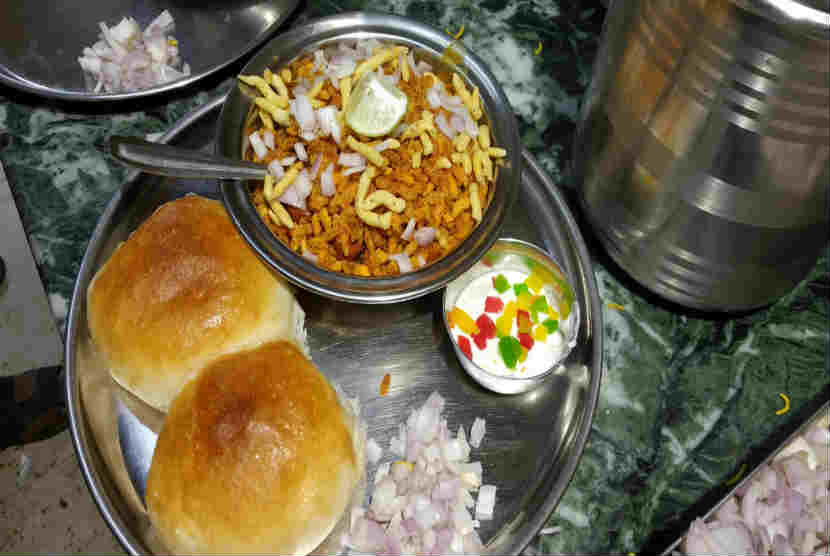 मतदान करा, एका मिसळीवर एक मिसळ फ्री!