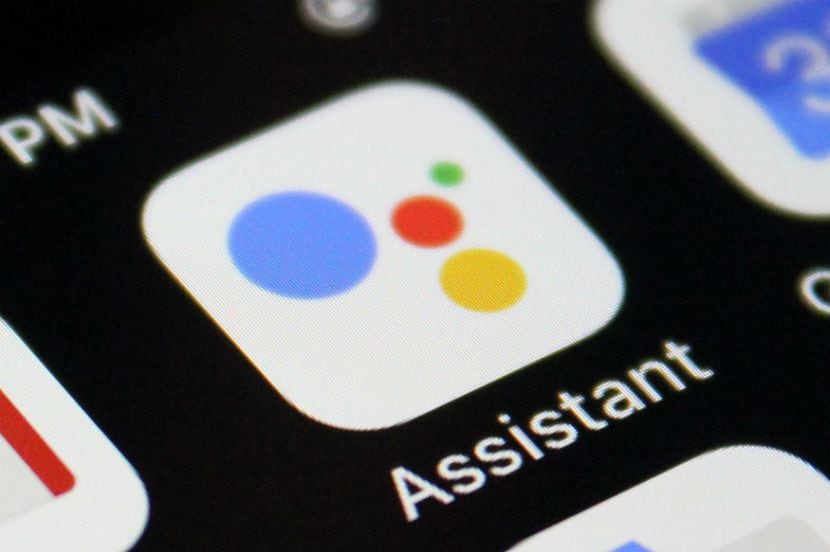 Google Assistant मध्ये व्हायरस, बॅटरीसह डिस्प्लेही खराब होण्याची शक्यता