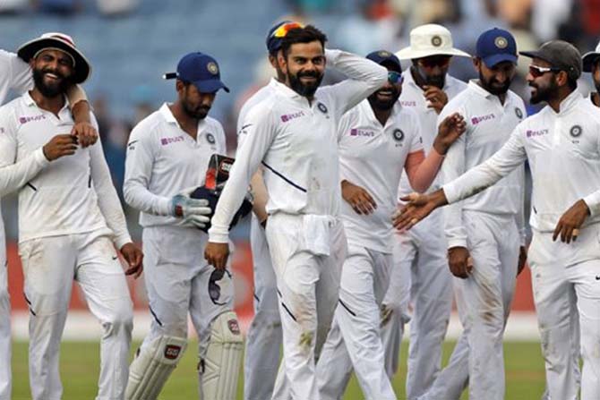 ICC Test rankings : विराट, टीम इंडिया अव्वल स्थानी कायम, पण…